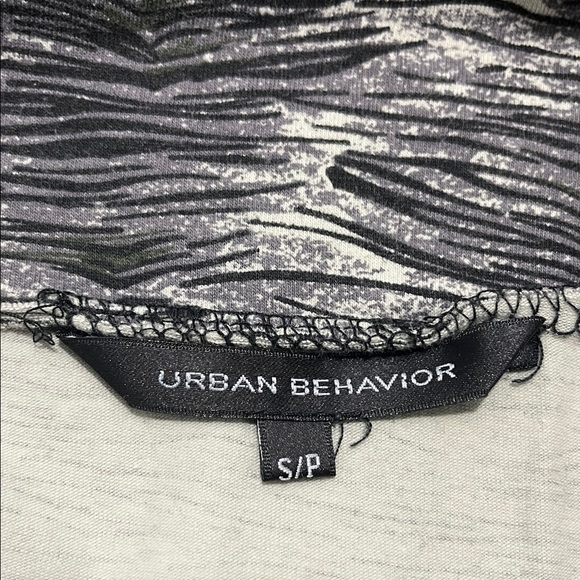 Urban Behavior Black and White Patterned Mini Skirt - Picture 3 of 3